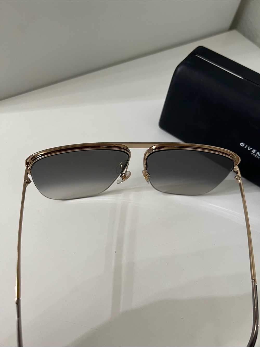 Givenchy oversized Authentic sunglasses with Gray Gradient Lenses. - Picture 8 of 12
